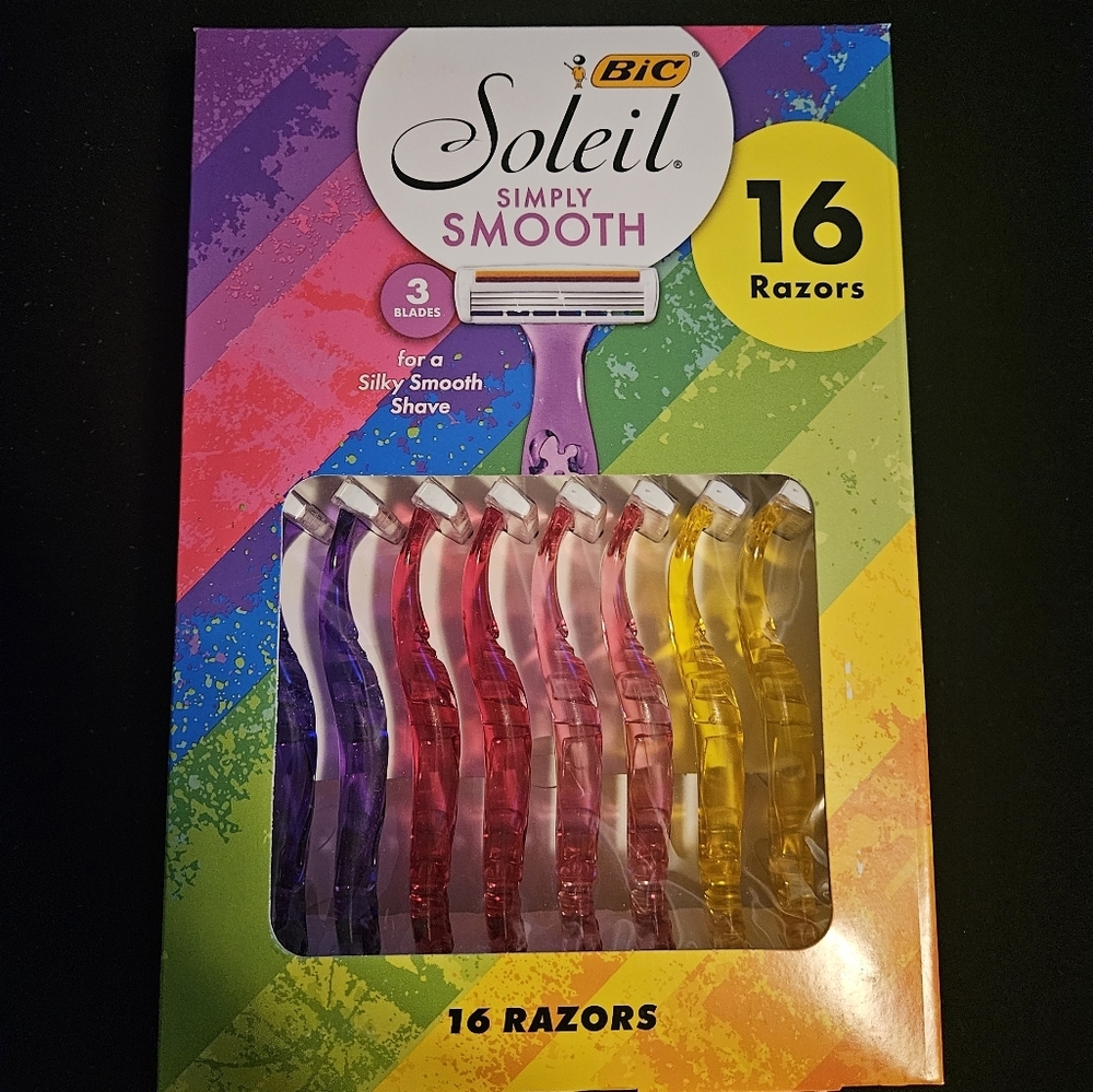 BIC Soleil Simply Smooth Disposable Razors 14 pack NWB